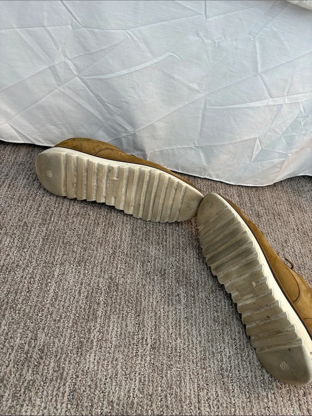 Johnston & Murphy lightweight flexible